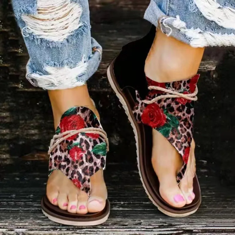 Sandales romaines à semelle plate en maille à clipser pour femmes, chaussures décontractées polyvalentes à la mode avec imprimé léopard_voghion.com