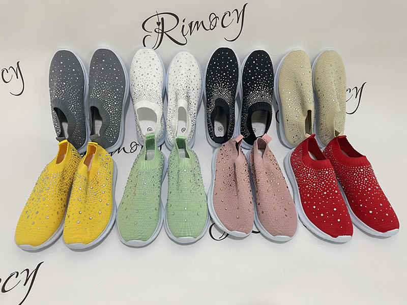 Sneakers donna in mesh con cristalli e suola morbida bianchi_voghion.com