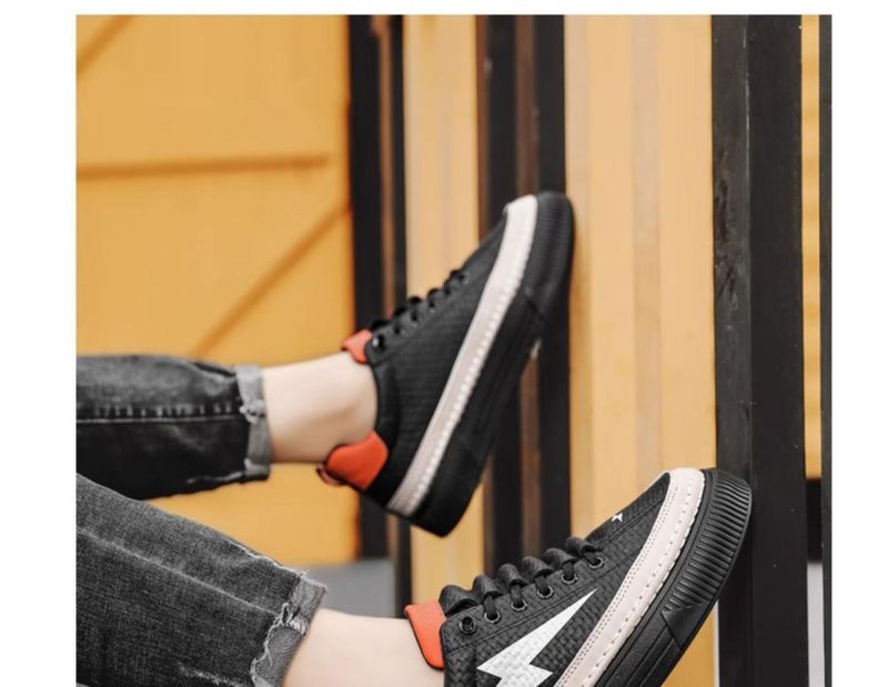Vielseitige Casual Boardschuhe für Herren im Frühling, Teenager können auf Lederoberflächen treten, mit dicken Sohlen_voghion.com