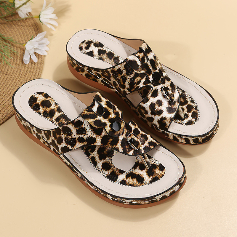 Leopard Print Wedge Sandals For Women With Rivet And Toe Clip_voghion.com