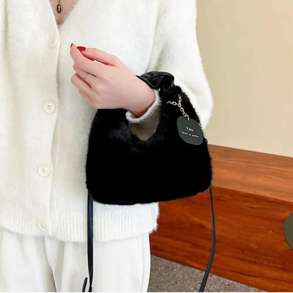 Designer Bag New winter plush long fur womens cross body fashion trend shoulder bag wallet and handbag Y241115_voghion.com