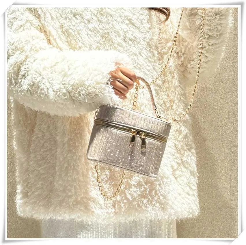 Glänzende Box-Umhängetasche für Frauen, süße Mini-Umhängetasche mit Reißverschluss und Kette, lässige, allgleiche Pendlertasche_voghion.com