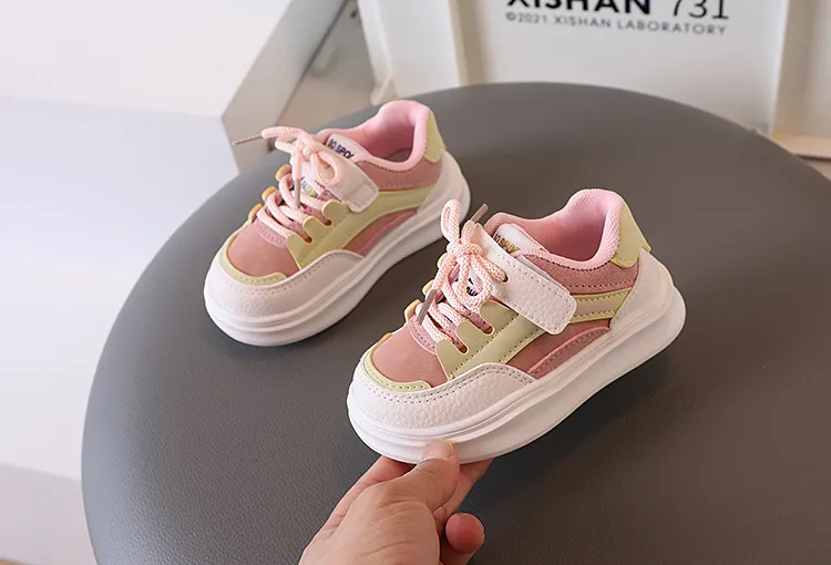 Baskets antidérapantes pour enfants, chaussures de sport mignonnes en forme d'ours, chaussures décontractées en cuir PU pour garçons et filles_voghion.com