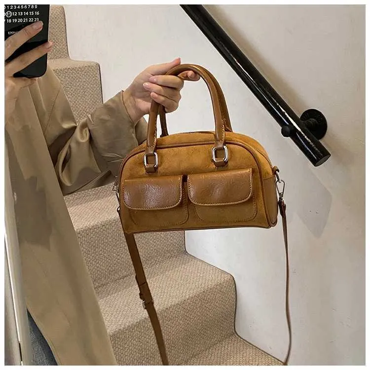 Retro Suede Handbag Shoulder Bag Large Capacity Crossbody Bag_voghion.com