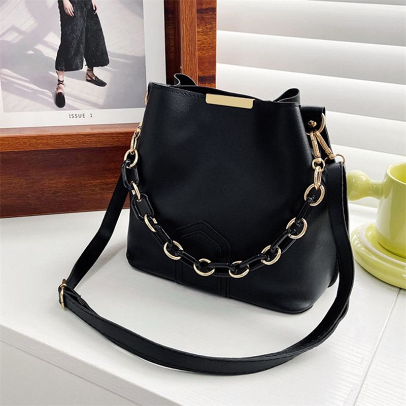 Retro Mode Einfache Nieuwe Textuur Grote Kapazität Dames Kette Tragbare Messenger Bucket Bag_voghion.com