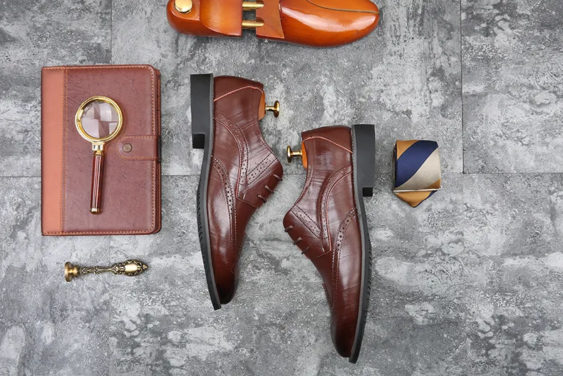 Vestido Couro Envernizado Moda Noivo Casamento Homens estilo italiano Oxford Sapatos Tamanho Grande 48_voghion.com