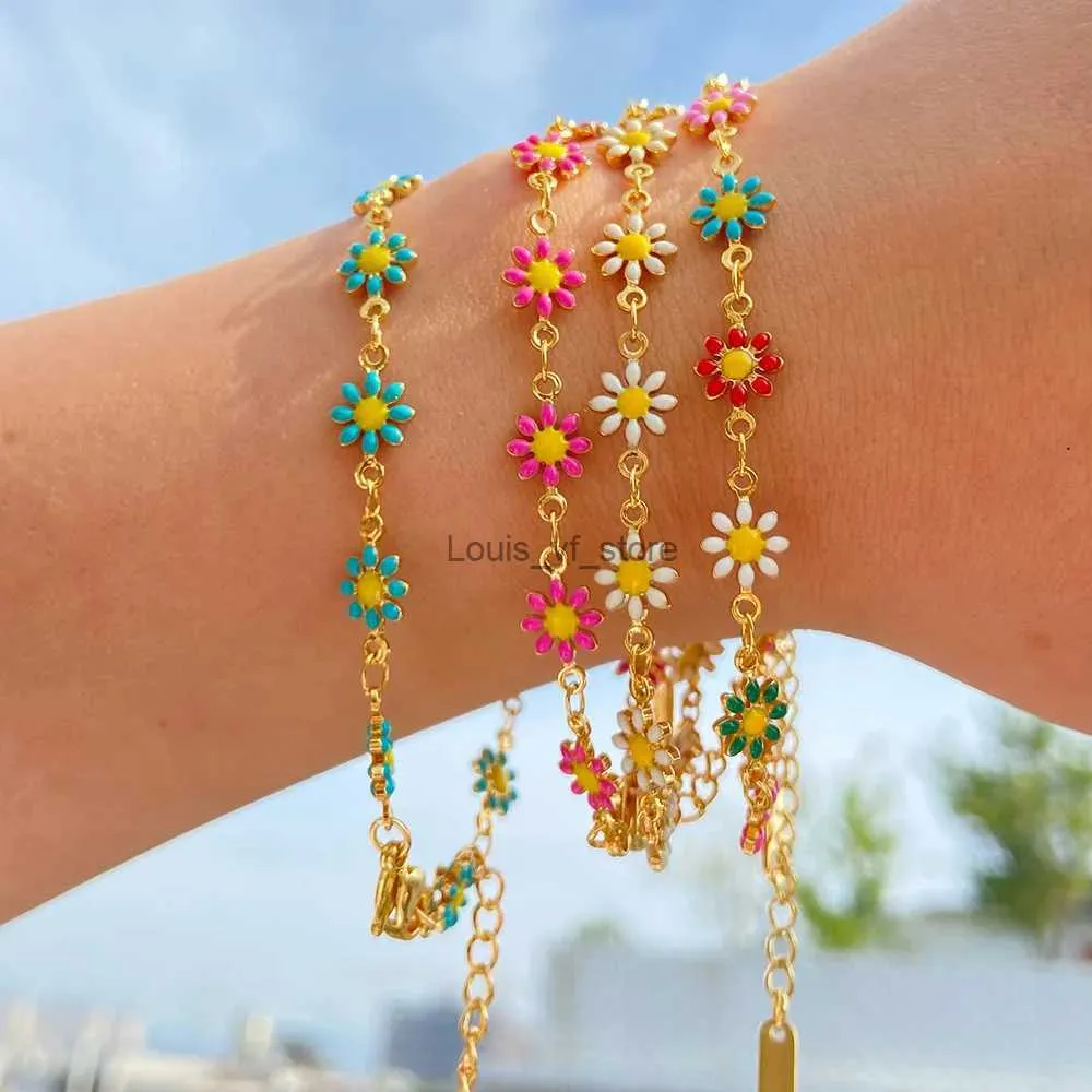 Pulsera de cadena con dijes de flores lindas y coloridas para mujer, de acero inoxidable, estilo bohemio, con pequeñas margaritas_voghion.com