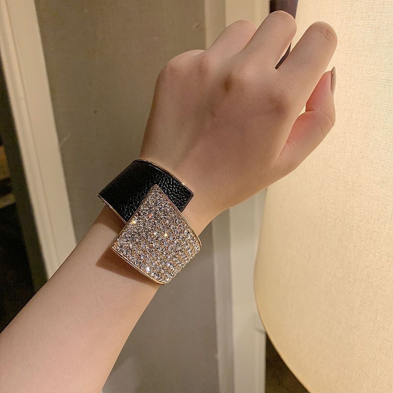 Internet Celebrity Personality Asymmetric Metal Inlaid Diamond Bracelet Ins Exaggerated Wide Version Fashion Versatile_voghion.com
