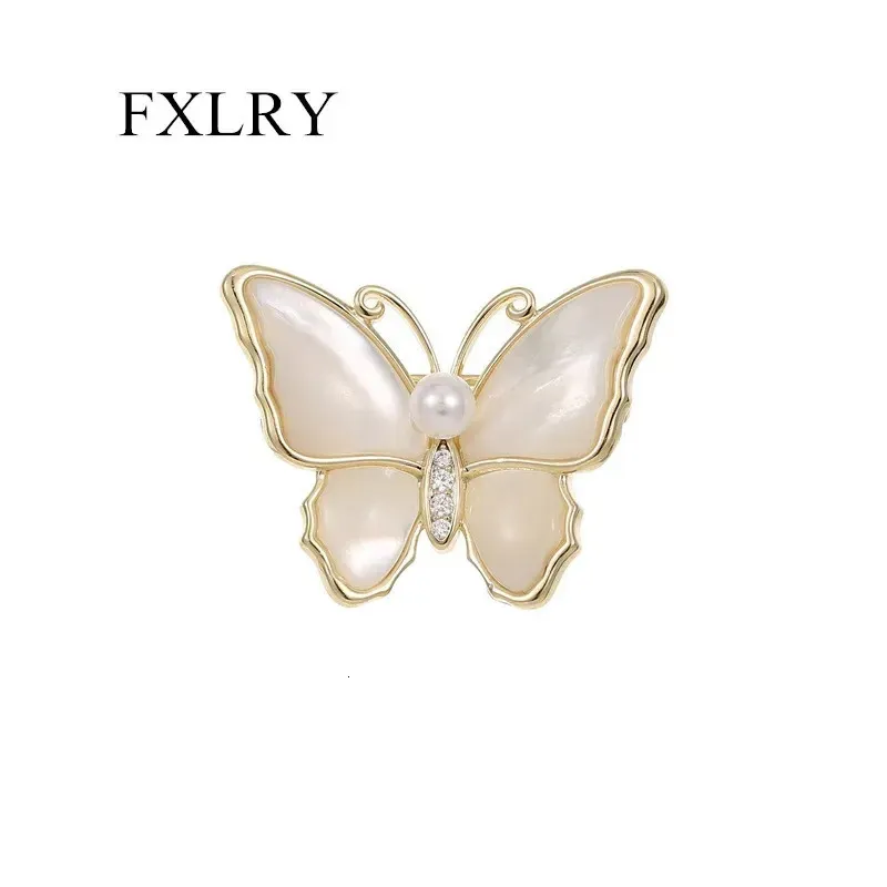 FXLRY Elegante accessorio per gioielli Spilla a farfalla con zircone cubico in conchiglia naturale Spilla invernale da donna 240710_voghion.com