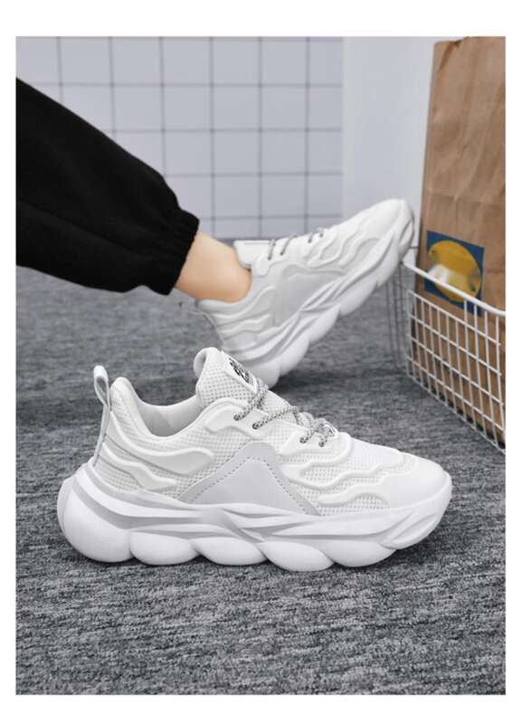 Scarpe sportive nere alla moda e versatili da uomo in mesh traspirante estivo con suola spessa, scarpe casual da corsa per papà_voghion.com