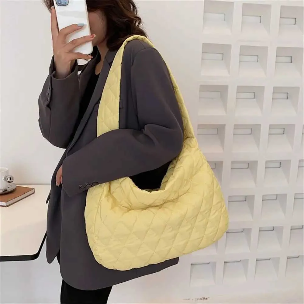 Warme große Kapazität Winter Wärme leichte Daunen Bettwäsche flache Schuhe Handtasche Y241026_voghion.com
