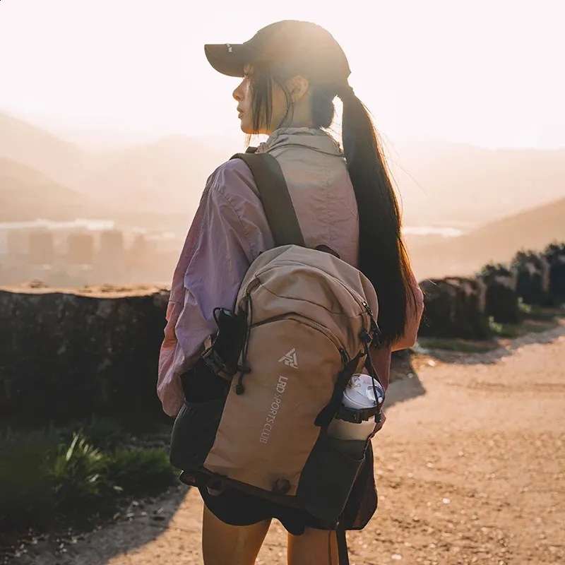 Lightweight mountaineering 20 liters mens outdoor hiking backpack travel lightweight college student bag 240823_desvips.com