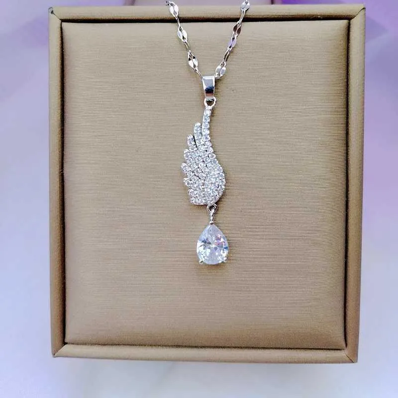 Angel Wing Pendant Necklace Retro Style Micro Inlaid Necklace_voghion.com
